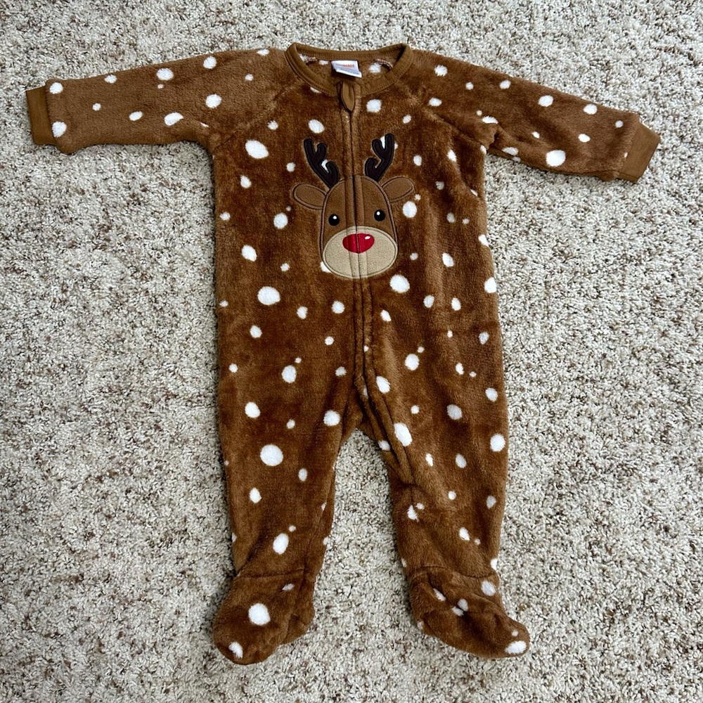 Gymboree Baby Fuzzy Reindeer Footed Onesie Holiday Pajamas. Size 3-6M. NWOT!